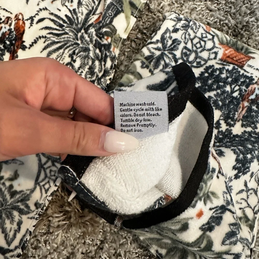 Tropical Print Towel Set with Tigers